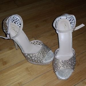 Gold Platforms only worn once.  Box included.